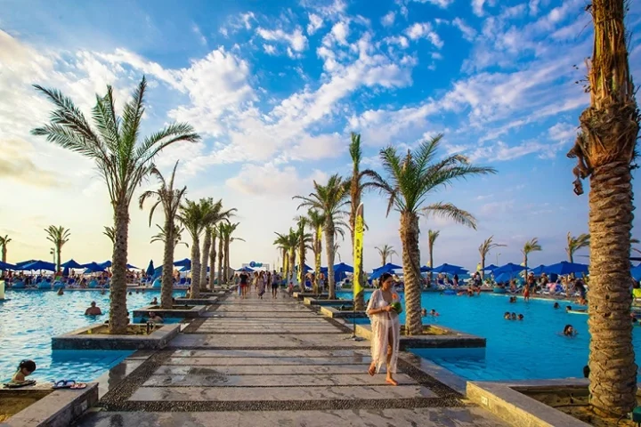 قرية لافيستا باي الساحل الشمالي / La Vista Bay North Coast